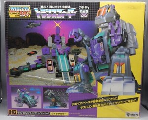 1986 vintage Japanese TRANSFORMERS G1 Takara TRYPTICON scramble city COMPLETE !!