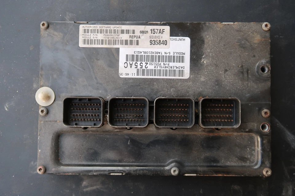 Jeep Grand Cherokee 2009 ordenador motor ECM (A46) 68028157af Foto 1 de 1