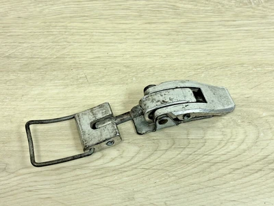 Gancho para tanque de combustible gasolina Ducati 695 620 750 800 900 S2R Monster OEM Foto 1 de 4