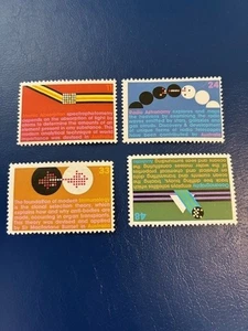 Vintage 1975 Australian Scientific Development Stamp Set MNH - Bild 1 von 2
