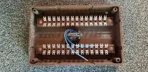 Alarmverteiler braun  28 Lötösen + Sabotage - Bild 1 von 3