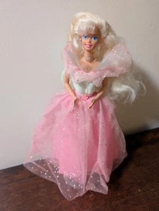 Vintage Mattel Twinkle Lights Barbie 1975 Head with Shoes, Stand and Brochure - Picture 1 of 6