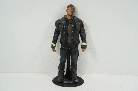 Hot Toys Terminator Salvation Marcus Wright MMS100 1:6 Action Figure Cover