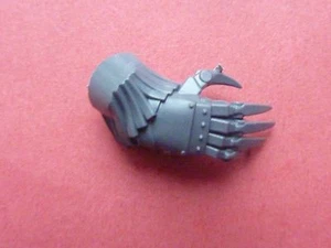 Space Marine Cataphractii Terminator RECHTE LIGHTINING CLAW (C) Betrayal at Calth - Bild 1 von 1