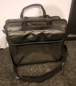 Targus 15.6” Traditional Notepac Laptop Case Bag Black Shoulder Travel - Picture 1 of 13