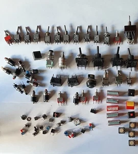 Lotto interruttori / pulsanti / mini pulsanti / DIP switch / SMD usati - Foto 1 di 1