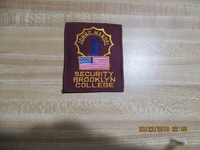 john.c. Parche universitario Maddel Security Brooklyn solo para exhibición Foto 1 de 3