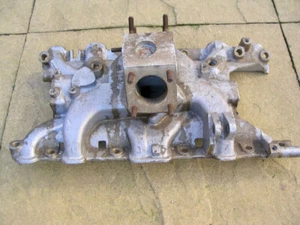 Rover Land Rover 3500 V8 Inlet Manifold ERC0617 NOS (for SU Carbs) - Picture 1 of 12