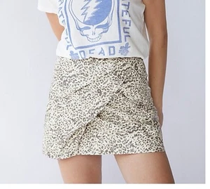 Free People Size 4 Fake Out Brown Leopard Print Faux Wrap Mini Skirt Vegan - Picture 1 of 5