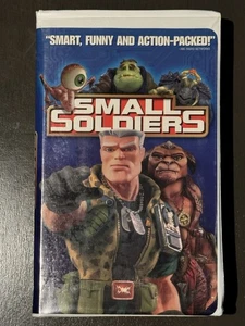 Small Soldiers (1998) VHS - DreamWorks - Action Sci-Fi Cult Classic - RARE - Picture 1 of 3