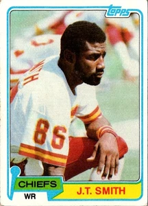 1981 Topps J.T. Smith #86 Kansas City Chiefs Football Card - Picture 1 of 2