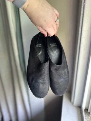 Zapatos planos sin cordones de gamuza negros Eileen Fisher talla 6 Foto 1 de 4
