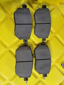 Front Low Dust Ceramic Brake Pads For Nissan Murano 2003-2007 2009-2012