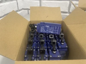 1ps New Schneider XCKN2127G11 Limit switches XC Standard XCKN 1NC+1 NO - Picture 1 of 5