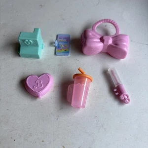 Barbie Malibu Patín Fiesta Bestias Bolso Y Accesorios Para Muñeca Nuevo Cartera Rosa - Imagen 1 de 9