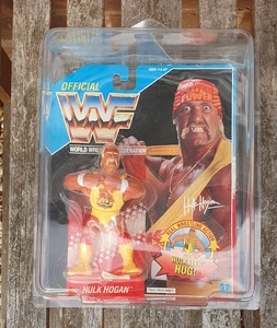 WWF HASBRO HULK HOGAN SERIES 2 FIGURE ON CARD - Picture 1 of 23