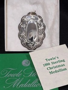 Vintage 1980 Towle Sterling Silver (14 grams) Christmas Ornament w Box & Papers - Foto 1 di 10