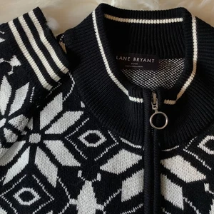 Lane Bryant Women Black White Snowflake Fair Isle Zip Up Sweater Plus Size 26/28 - Picture 1 of 16