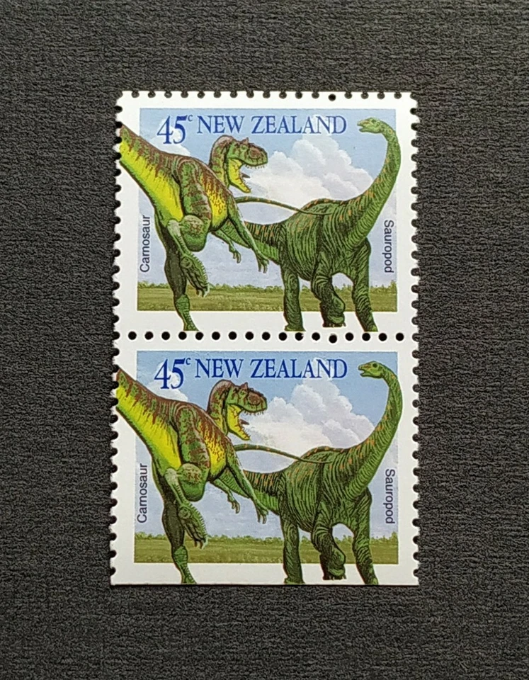 1993 New Zealand Extinct Animals Dinosaurs 2v Booklet Stamps Mint NH - Image 1 of 2
