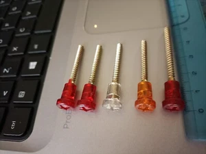 SET VITI PLASTICA FANALE D'EPOCA ROSSA BIANCA ARIANCIONE - Foto 1 di 2