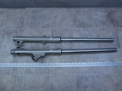 Yamaha XJ650 1981 Maxim Y343-1) Juego de suspensiones horquillas delanteras izquierda y derecha Foto 1 de 4