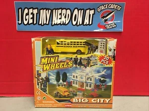 Juego de mini ruedas 20 piezas autobús escolar Big City juguetes de colección RARO SELLADO - Imagen 1 de 7