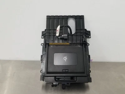 19 2019 年丰田 CAMRY XSE 前中心地板控制台 仅无线充电器 — 第 1/4 张图片