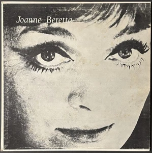 Joanne Beretta Sings At The Madeira Club Rare Private 1967 A La Mod Cabaret LP - Imagen 1 de 6