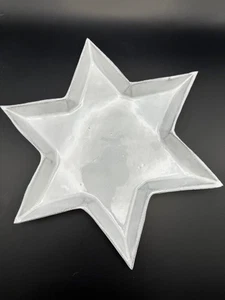 Piatto da dessert Astier de Villatte Etoile bianco 9,4" ceramica fatto a mano a Parigi - Foto 1 di 6