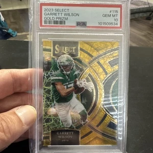 2023 Panini Select - Premier Level Garrett Wilson Gold Prizm /10 PSA 10 Jets - Bild 1 von 4