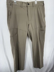 Magellan Outdoors Classic Fit beige Moisture Wicking Cargo Pants Men's 38W New - Picture 1 of 10