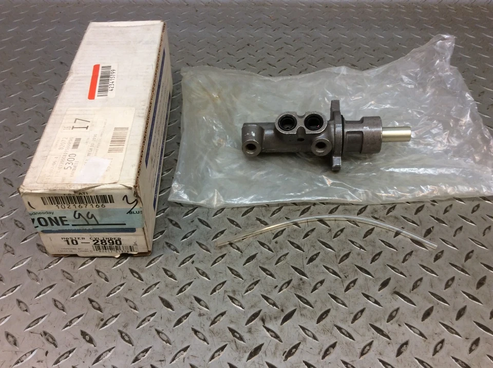 Se adapta a: 97-00 Ford Contour Mystique Cougar Reman cilindro maestro de freno 10-2890 Foto 1 de 4