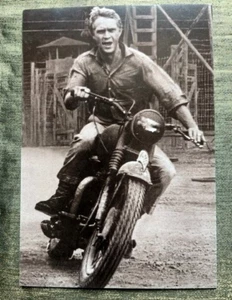 Steve McQueen Motorcycle Postcard - Imagen 1 de 1