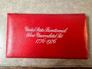 1976 US Mint Bicentennial Uncirculated 3pc Silver Set - Picture 1 of 2