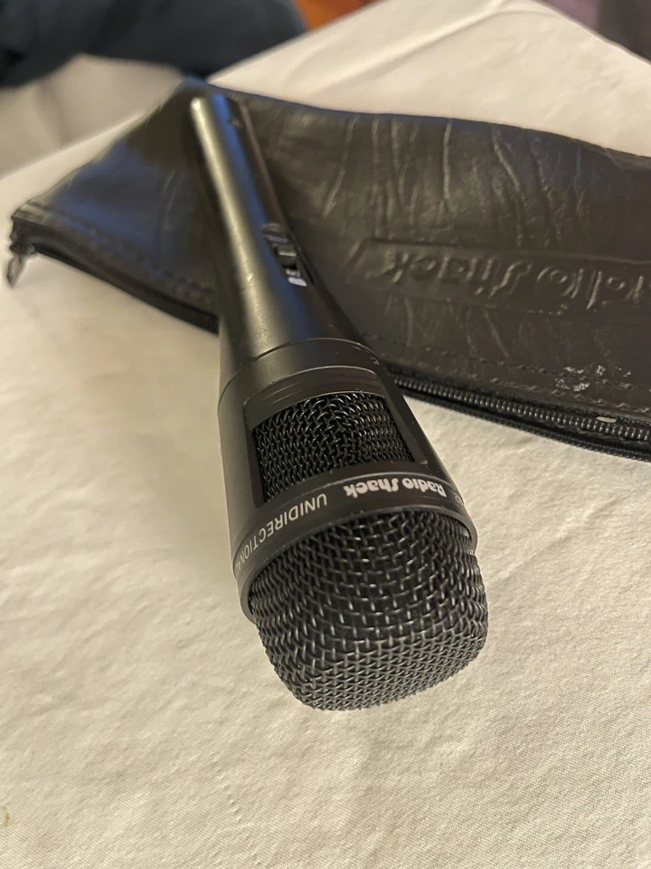 Radio Shack 33-3002 Micrófono Dinámico Unidireccional con Bolsa Foto 1 de 3