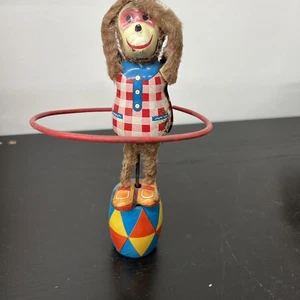 Vintage Antique Play Wind-Up Clockwork Tinplate Monkey Circus Hula Hoop Works - Picture 1 of 3