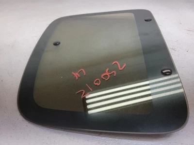 1995-2000 Toyota Tacoma Driver Quarter Glass Extended Cab Green Tint  - Изображение 1 из 4