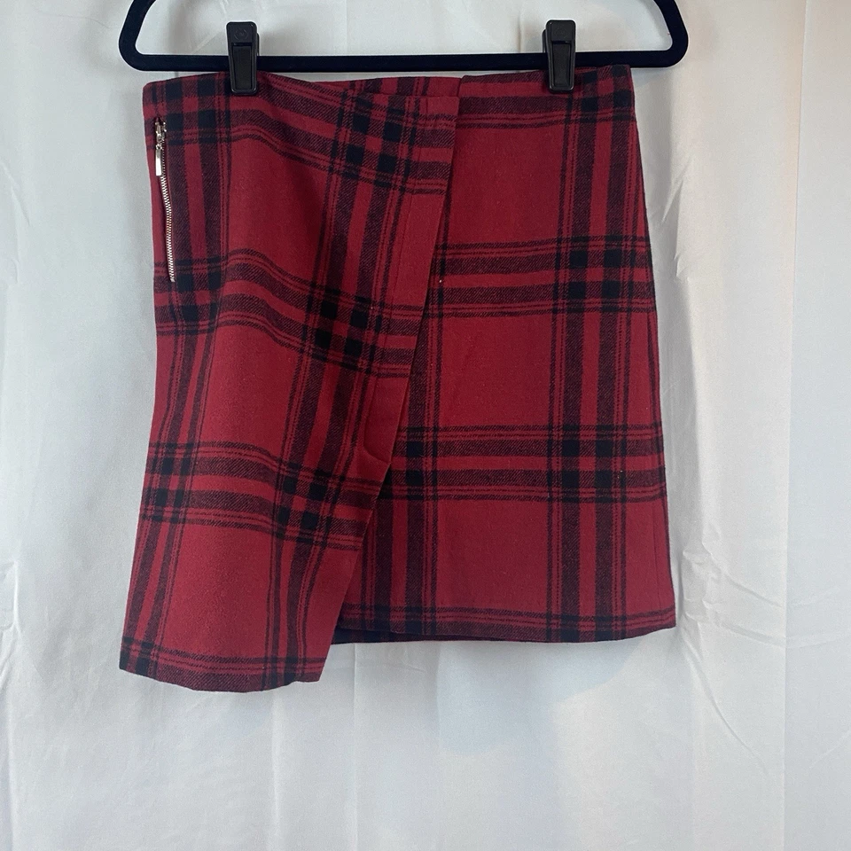 Minifalda asimétrica a cuadros escoceses roja caqui británica negra para mujer talla 6” Foto 1 de 4
