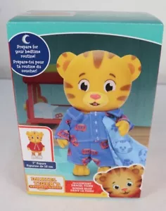 Daniel Tiger's Neighbourhood Goodnight Daniel Tiger 7" Figure & Accessories New - Picture 1 of 6
