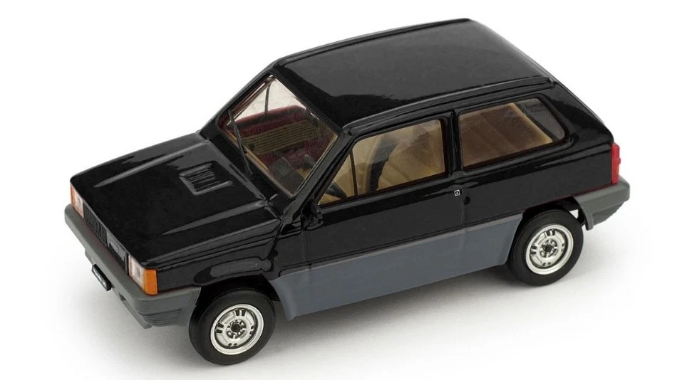 Brumm 1 43 FIAT PANDA 30 Prima Serie 1980 (nero Luxor)