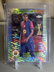 2024-25 TOPPS CHROME UEFA UCC BARCELLONA LAMINA YAMAL FUTURE STARS PULSAR #27 - Foto 1 di 2