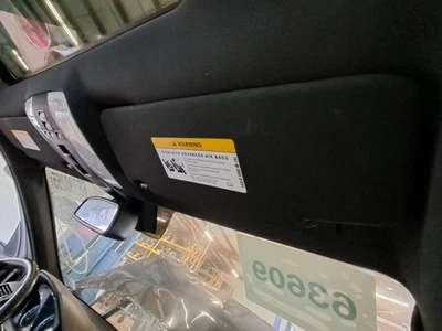 Used Right Sun Visor fits: 2010 Mercedes-benz Mercedes c-class 204 Type illumina - Image 1 of 4