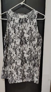womans Mudpie white and black sleeveless blouse size small - Picture 1 of 6