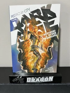 Astro City The Dark Age 1: Brothers & Other Strangers - Novela gráfica WildStorm - Imagen 1 de 11