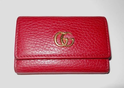 AUTÉNTICO LLAVERO GUCCI MARMONT ROJO CUERO EN RELIEVE GG-LOGO 6 GANCHOS-ITALIA-ENCANTADOR Foto 1 de 4