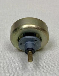 Technics SA-5070 Tuning Shaft with Weight Part # SDP1113 - Picture 1 of 3