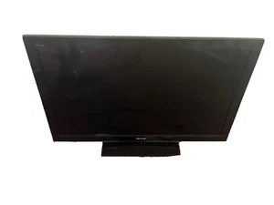 Sony BRAVIA KDL40BX450 40” HDTV Black LCD TV (2012 Model) for parts or repair - Picture 1 of 9