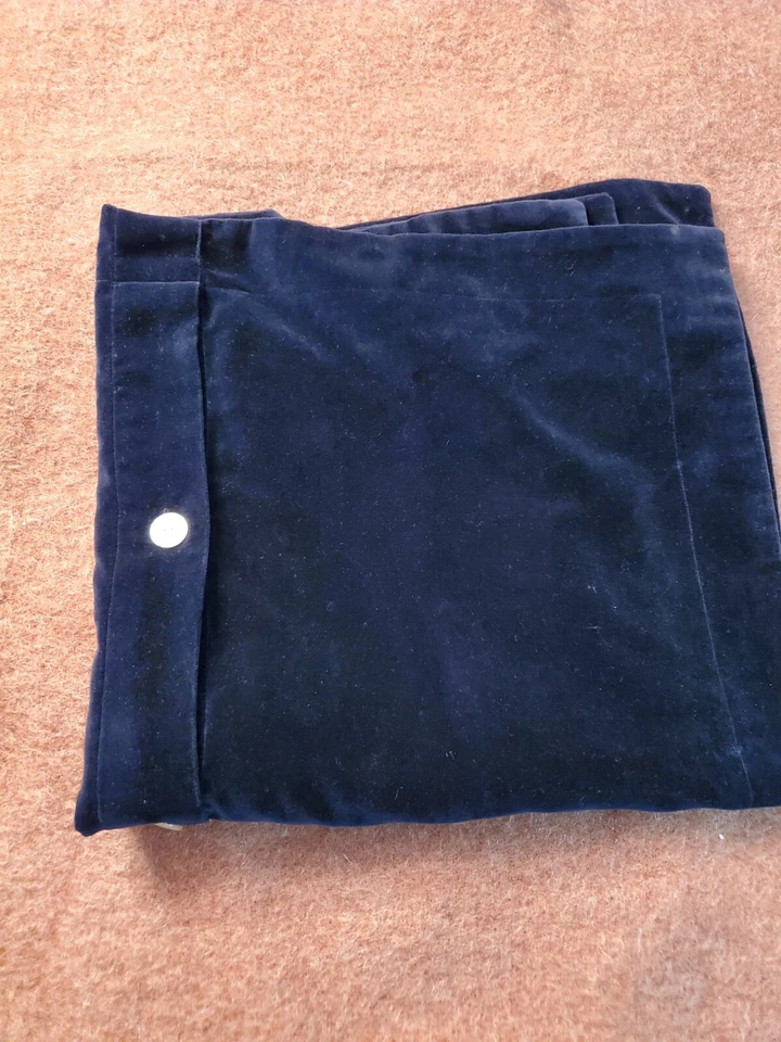 Pottery Barn Azul Marino Terciopelo Euro 26 pulgadas Falso Perla Botones Usado en Excelente Condición  Foto 1 de 4