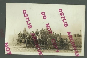 El Dorado KANSAS RPPC c1915 DELIVERY TRUCK Bus Workers OIL FIELD Wells Petroleum - Foto 1 di 3