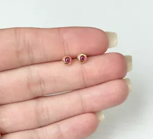 18K Solid Yellow Gold Round Bezel Pink Ruby Push Back Stud Earrings - Picture 1 of 5